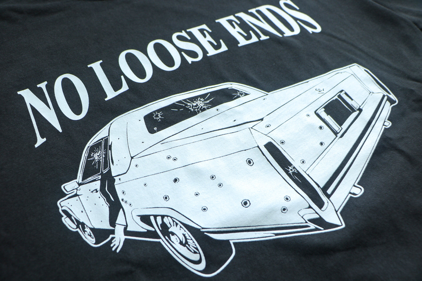 NO LOOSE ENDS TEE